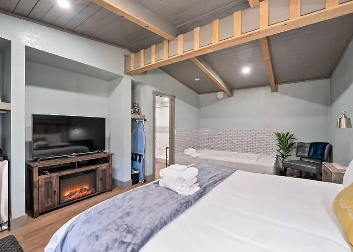 Blue Jay Lodge